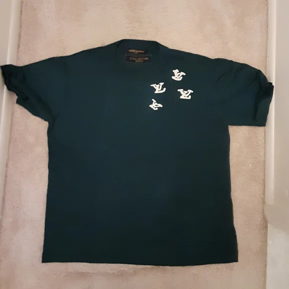 MEN'S LOUIS VUITTON SHORT SLEEVE MONOGRAM GRAPHIC SWEATER - Picture 2 of 11